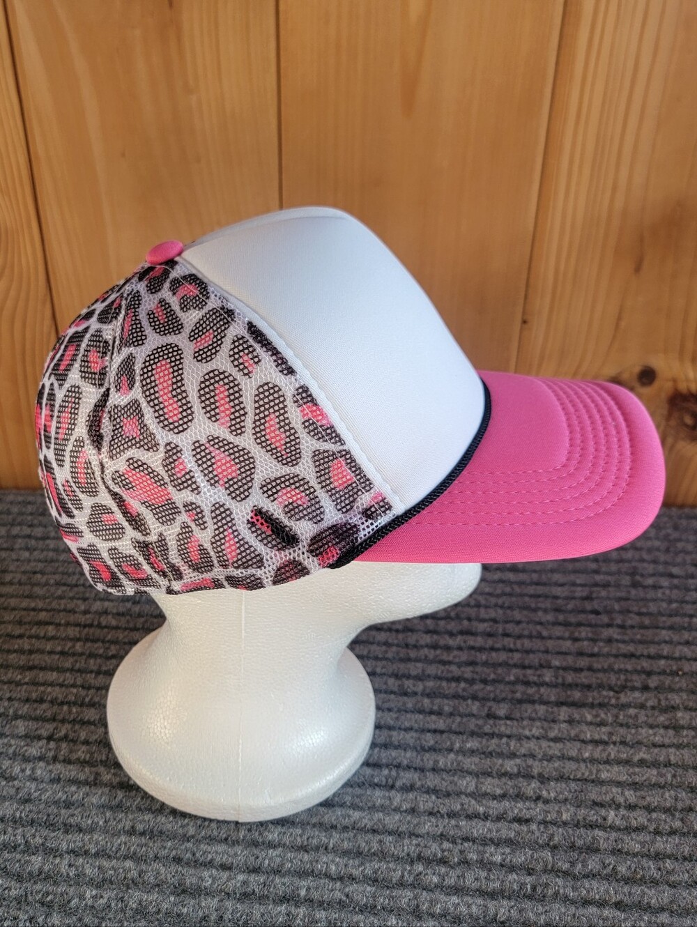 Women’s Hot Pink Cheetah Print Snapback  Trucker Hat
